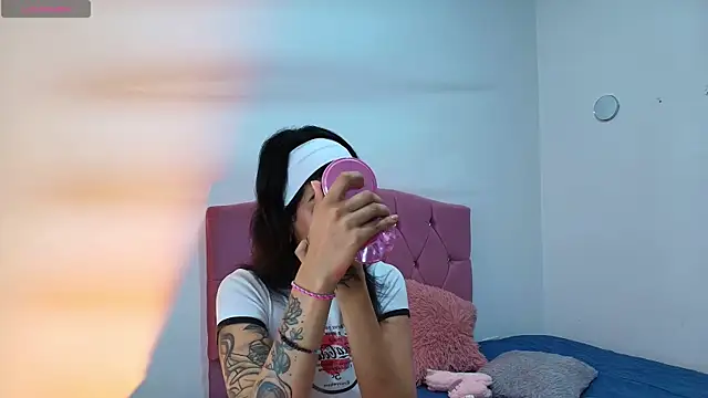 Kalyra 17 online show from April 17, 11:34 am