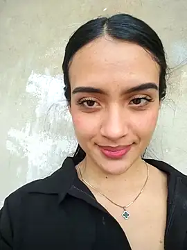 cynliu online show from April 30, 7:30 pm