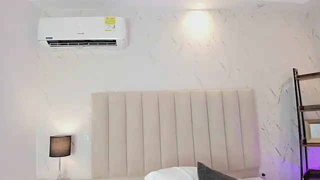 ViolettaRousee  online show from March 11, 10:34 pm