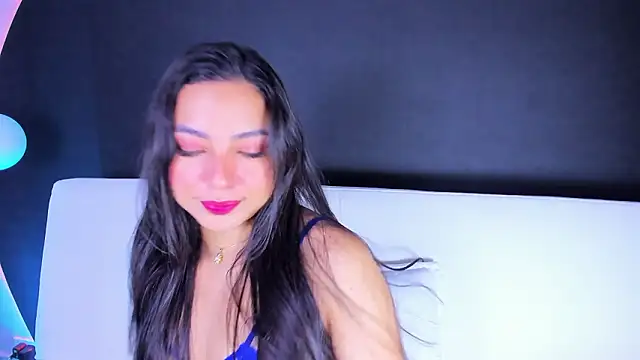 lunamiller 01 online show from February 4, 8:17 am