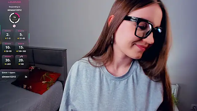 CrissyKales online show from March 31, 5:46 pm