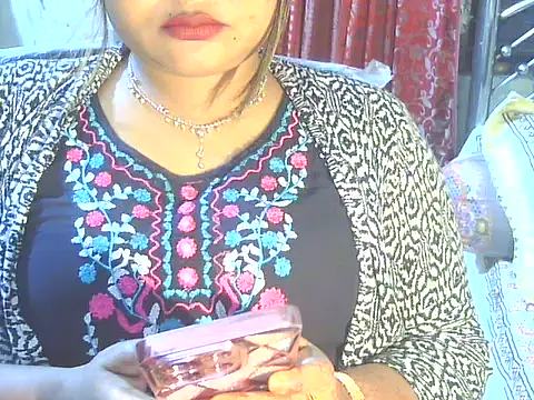 Nusrat Faria online show from April 12, 5:16 pm