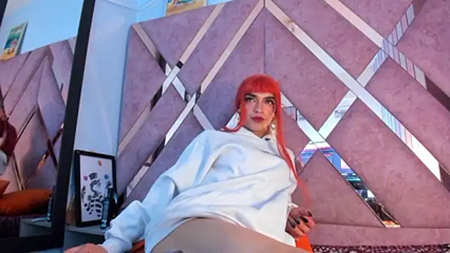 MeghanQueen   online show from March 22, 8:42 am