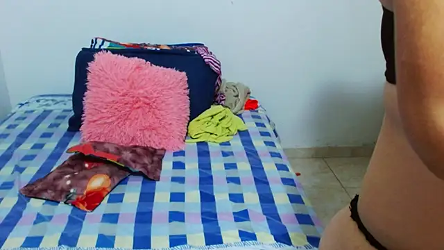 daniela pra online show from April 10, 2:28 am