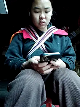 Jyllyy online show from March 6, 2:06 am