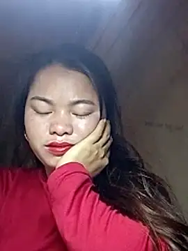 emlylyxinh online show from February 8, 8:01 pm