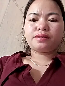 emlylyxinh online show from February 17, 7:51 am