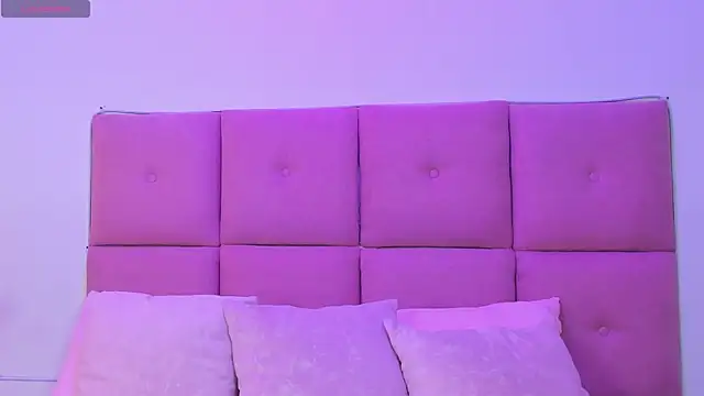 Hilaryportman online show from April 17, 8:11 pm