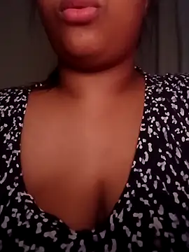 M eduardabigcurvyplus online show from March 3, 3:45 am