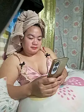 Zyramae 25 online show from February 12, 11:34 am