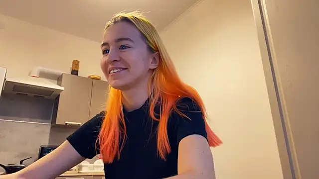 EmilyHein online show from February 25, 3:21 pm