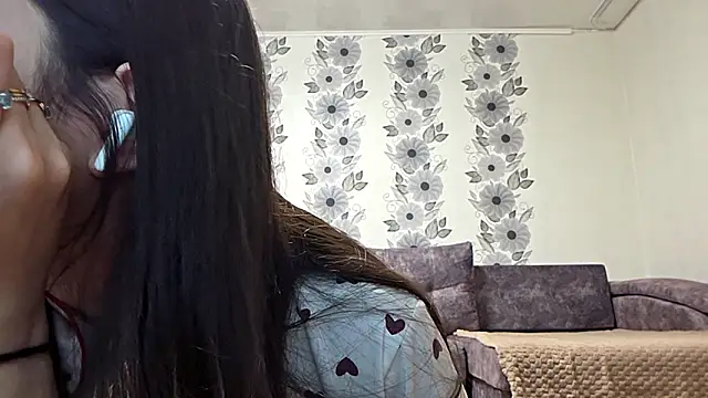 ZyntraLoom online show from February 12, 2:08 pm