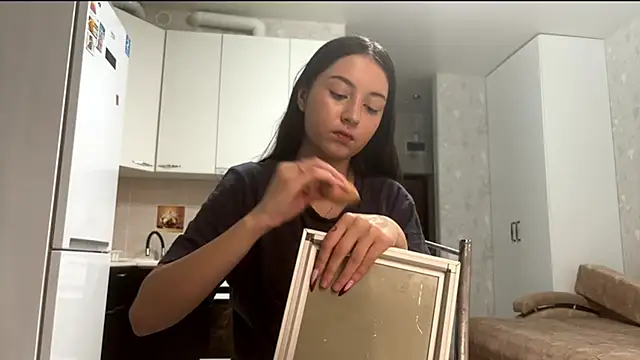 ZyntraLoom online show from February 1, 12:59 pm