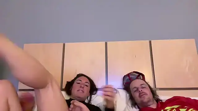 mr mrs glitter online show from April 10, 1:00 am