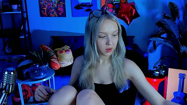 MaoqiBeverly online show from March 22, 8:53 am