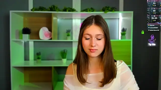 arianaa cat online show from April 10, 11:55 pm