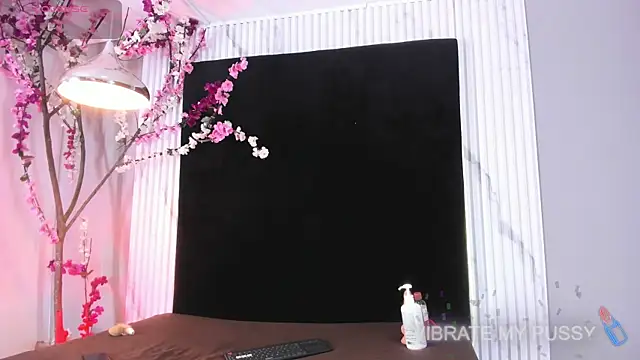 miluroose online show from February 16, 8:20 pm