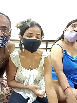 HoneyHush online show from April 10, 11:49 am