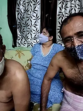 HoneyHush online show from February 11, 5:25 pm