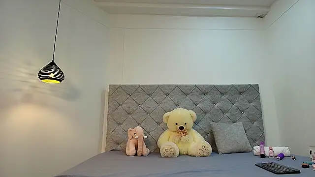 Samanta-Rose online show from February 26, 3:16 am