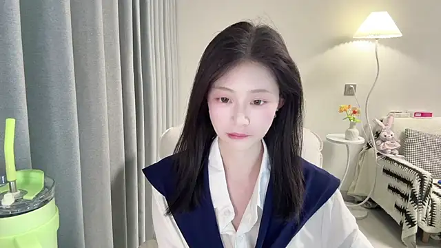 DYyyyyy-- online show from April 13, 11:44 am