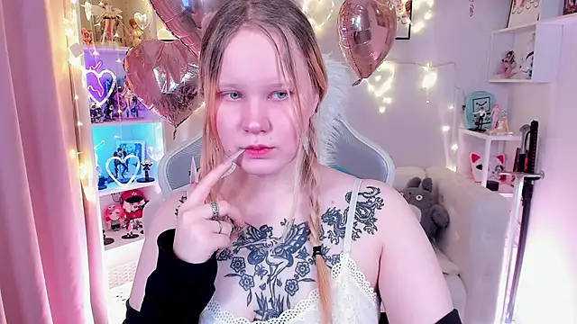 AnnieVibe online show from February 14, 5:37 pm