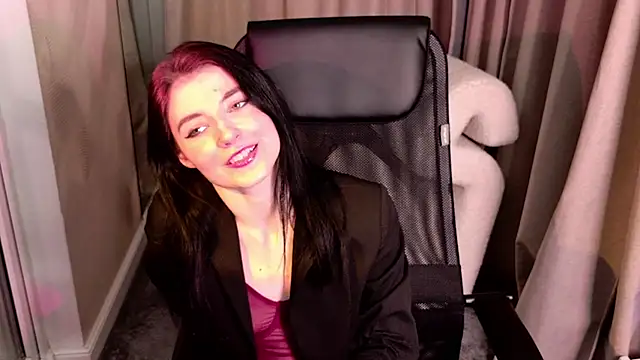 NicoleLuxe online show from February 12, 3:36 pm