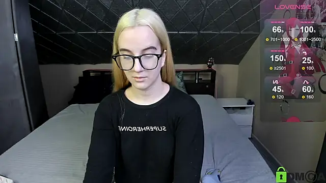 Naomi1Hinata online show from February 25, 3:16 am