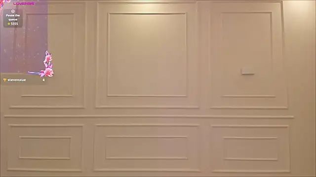 Silviane X online show from March 13, 8:43 pm