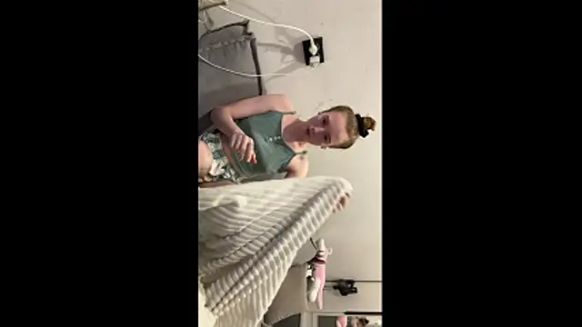 lunli0 online show from February 13, 12:18 pm