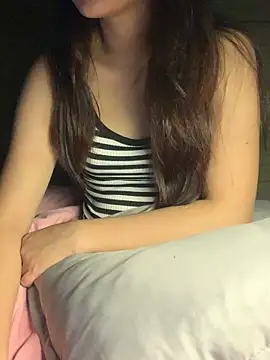 Luna Babyyy online show from April 16, 9:36 pm