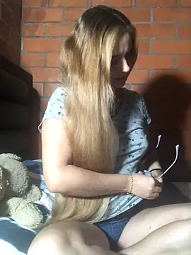 cristalprincess  online show from February 4, 5:32 am