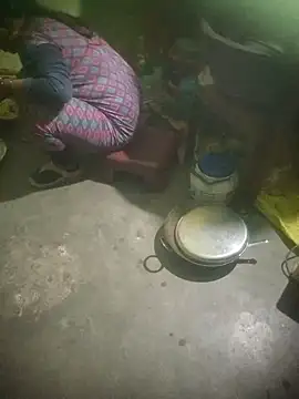 06Rozi online show from February 3, 1:05 pm