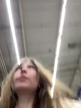 Bubble Chloe online show from February 15, 3:22 pm