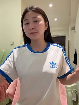 LXR77887 online show from March 28, 9:42 am