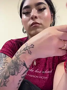 Sara Fernandez  online show from March 6, 3:07 pm