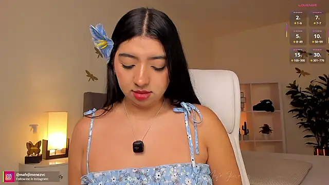 missvancouver online show from March 4, 1:07 pm