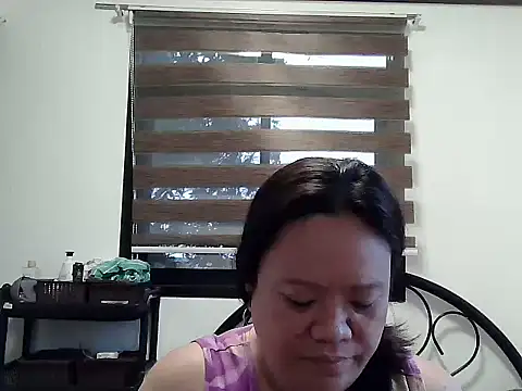 yummychubby29 online show from February 11, 8:27 am