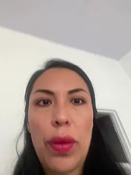 Emma Sanz   online show from March 21, 1:38 pm