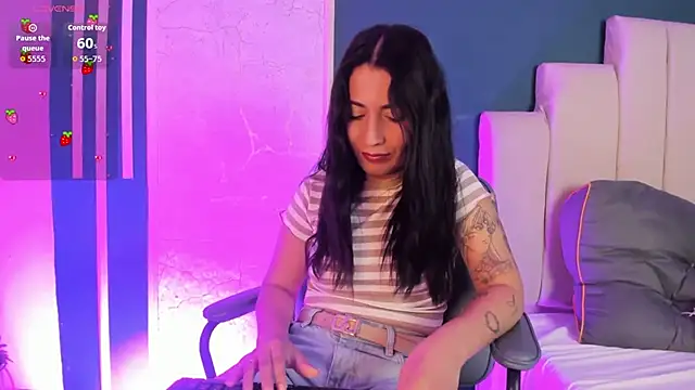 Adrienne   online show from April 4, 10:19 pm