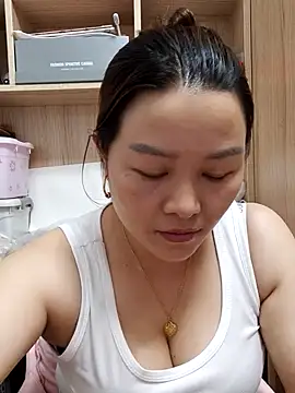 Jennie dogy online show from June 18, 1:16 pm