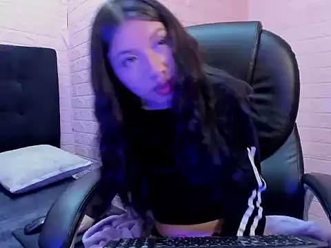 LaurynShell online show from February 23, 6:14 am