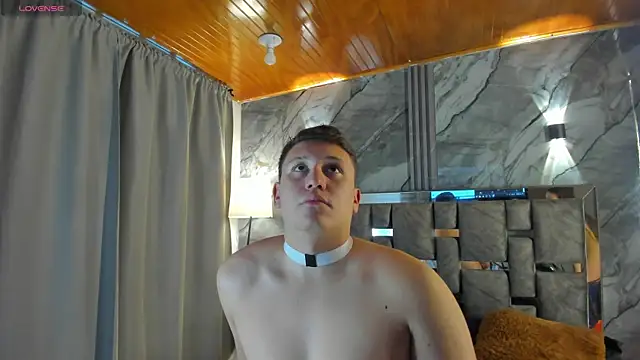 Manson and Zoe online show from April 17, 11:34 am