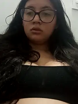 Dahlia-Rose online show from February 26, 3:27 am