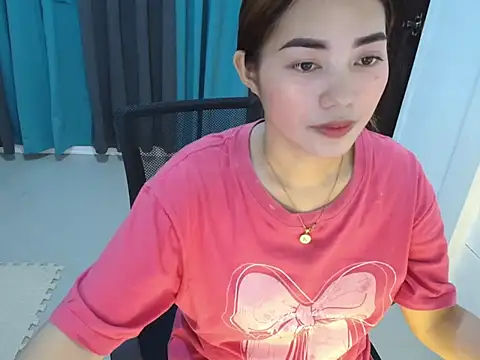 babydenxx69 online show from March 18, 5:01 am