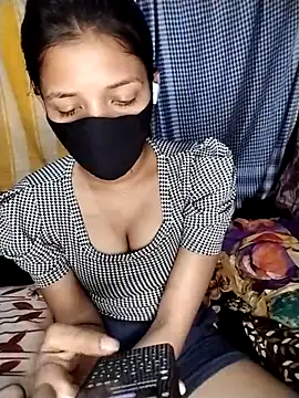 Naina-hott online show from February 18, 7:57 pm