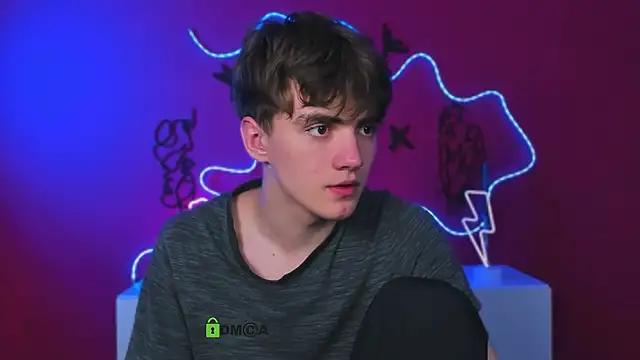 emil lucky online show from April 4, 9:24 pm