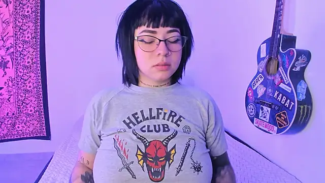 Aria x Orien  online show from March 7, 2:13 pm