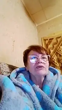 SophieBurns online show from February 11, 2:18 pm