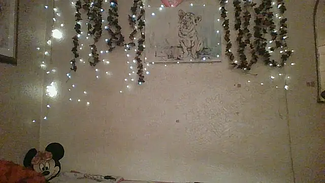 sillymillie4 online show from June 11, 4:31 am
